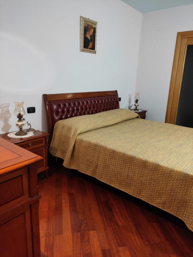 הוילה 100 Passi Castelbuono Experience מראה חיצוני תמונה